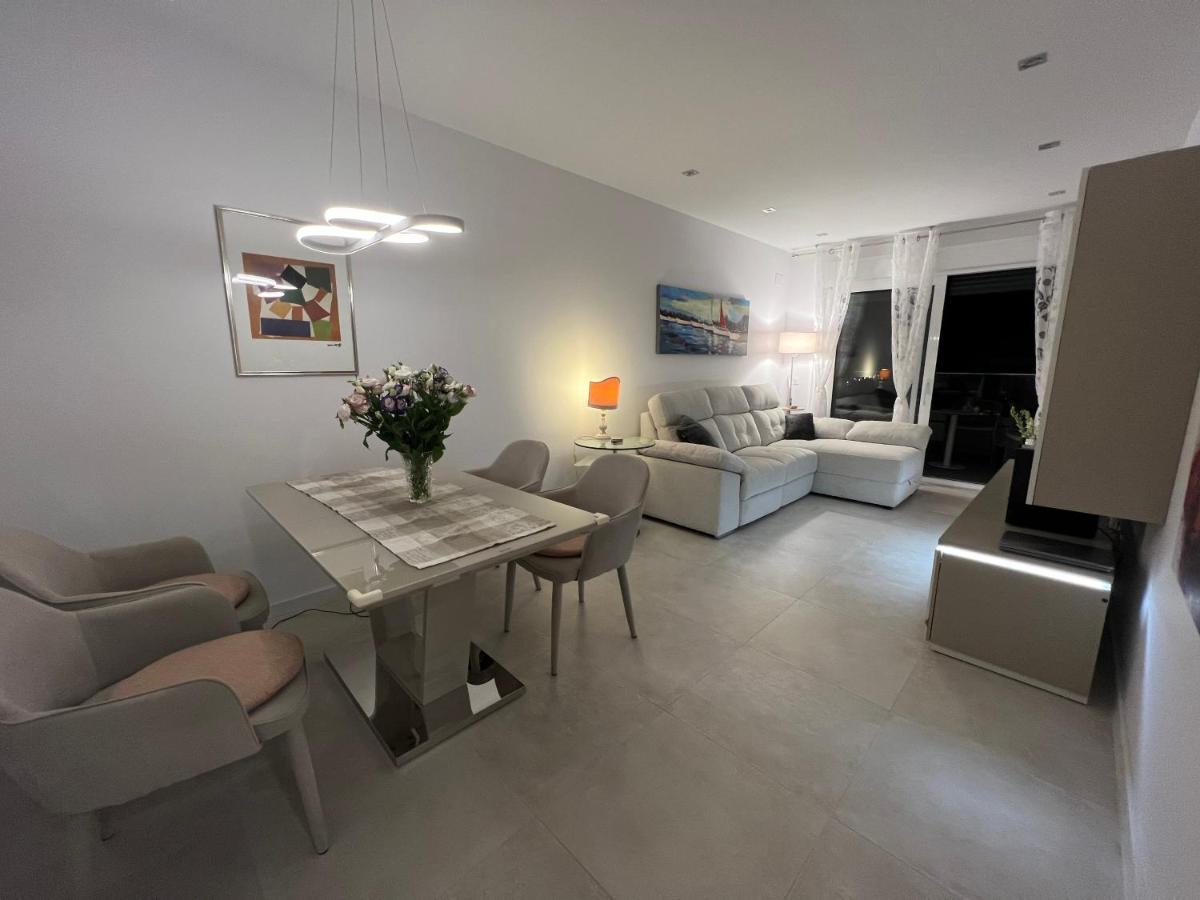 New Build Modern Ap 4 Min Walk To The Beach And Marbella Old Town ภายนอก รูปภาพ